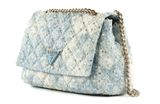 GUESS Rainee Quilt Convertible Xbody Flap Sky Blue GUESS Rainee Quilt Convertible Xbody Flap Sky Blue