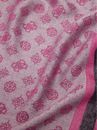 GUESS Kefiah Scarf 135X135 Pink GUESS Kefiah Scarf 135X135 Pink