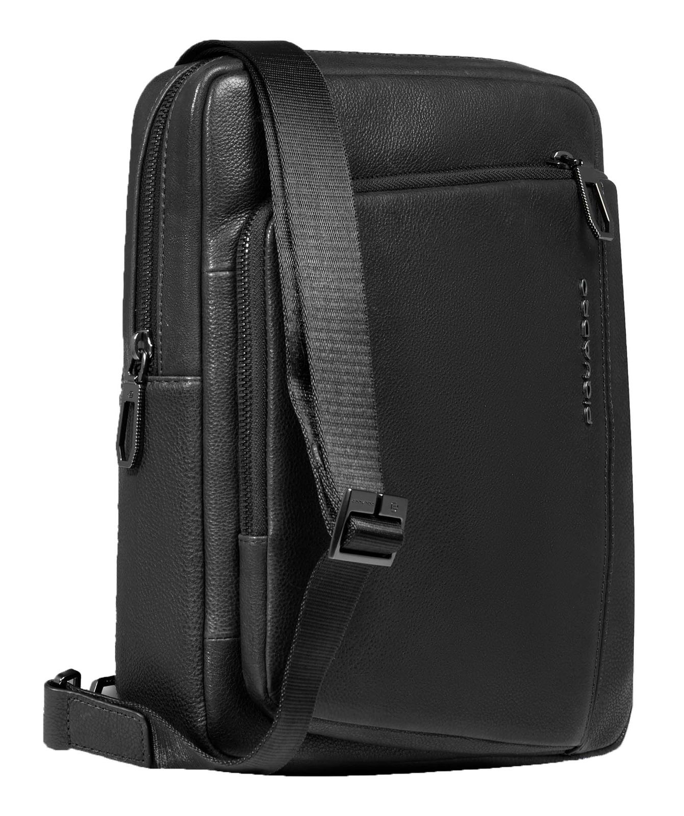 PIQUADRO Cronus Crossbody Bag 11" M Black PIQUADRO Cronus Crossbody Bag 11" M Black