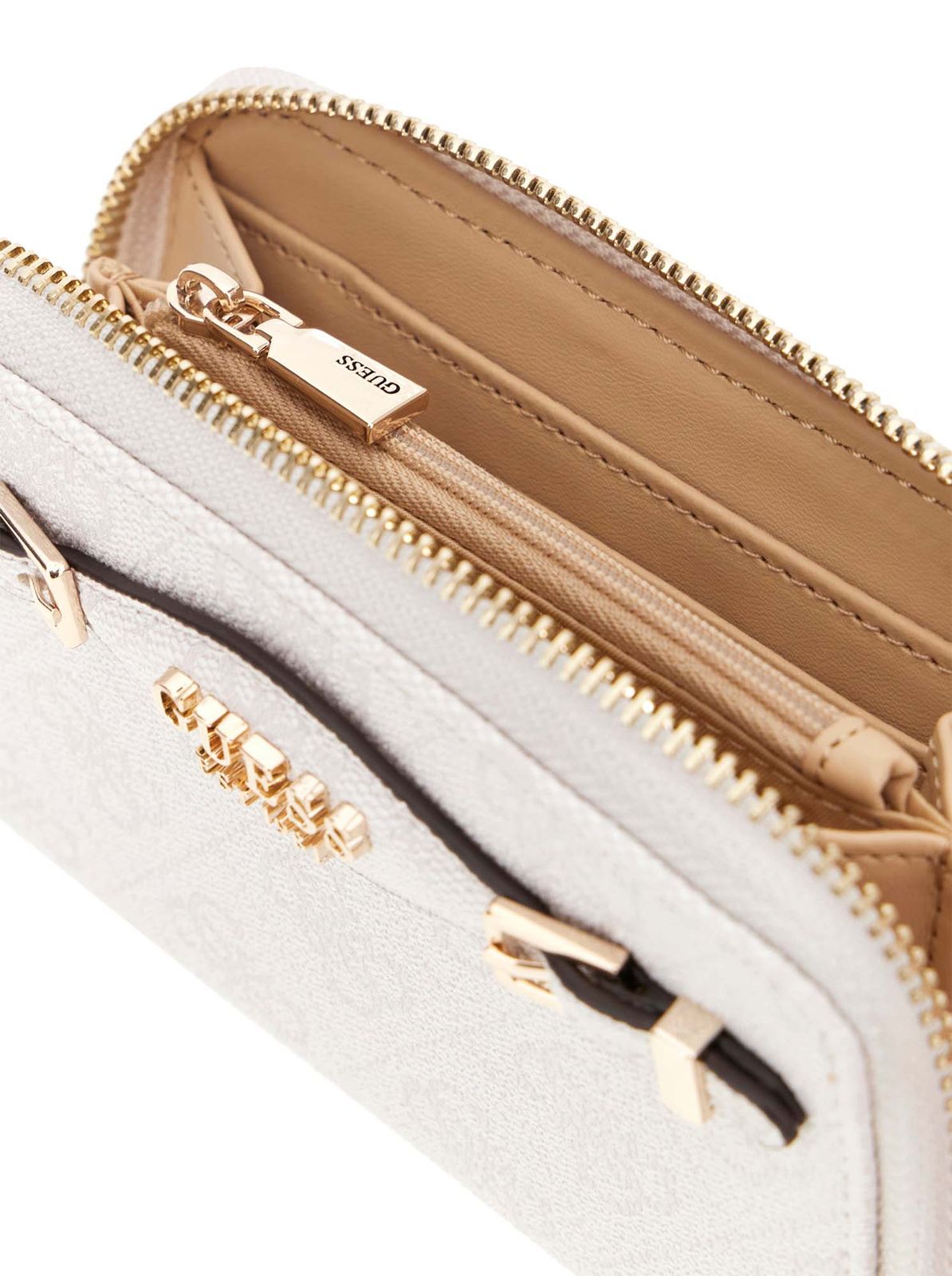 GUESS Katya SLG Medium Zip Around Wallet M White Logo GUESS Katya SLG Medium Zip Around Wallet M White Logo