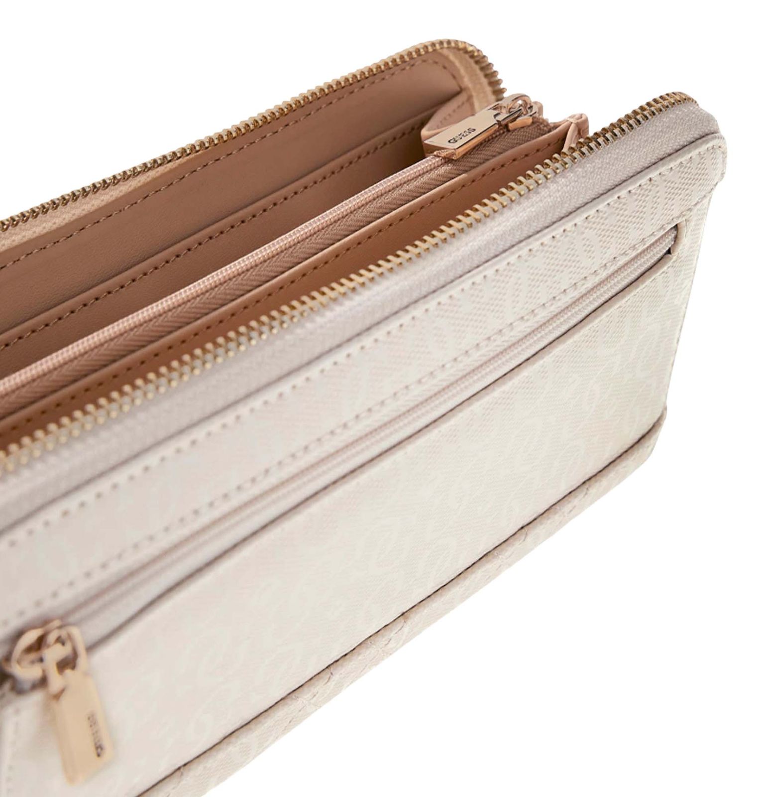 GUESS Isemay SLG Large Zip Around Wallet L Creme White GUESS Isemay SLG Large Zip Around Wallet L Creme White