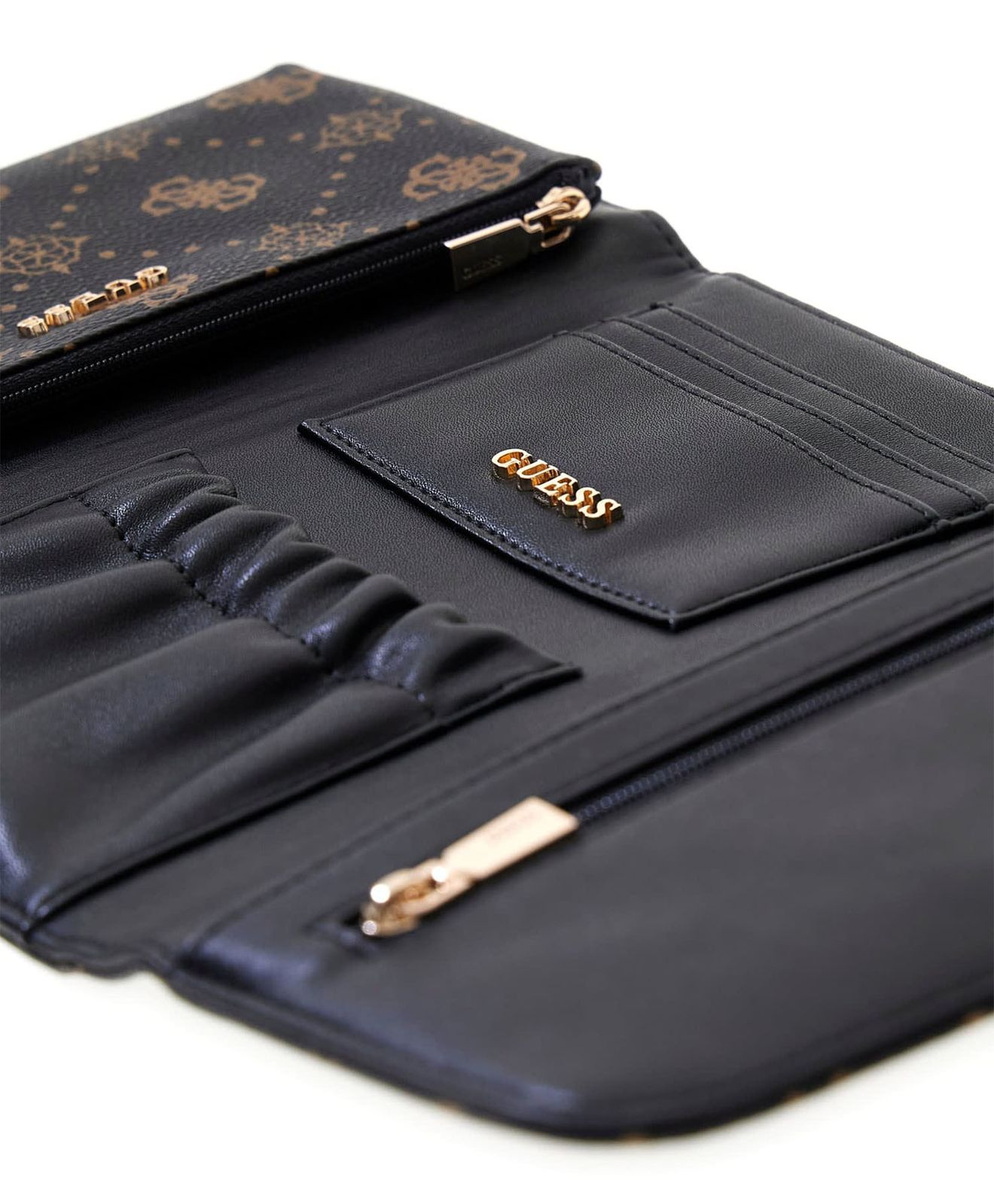 GUESS Silia Passport Organizer Espresso Logo GUESS Silia Passport Organizer Espresso Logo