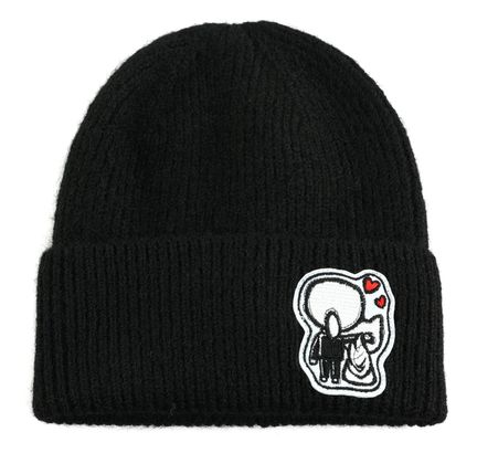 KARL LAGERFELD Ikon Furry Patch Beanie Black