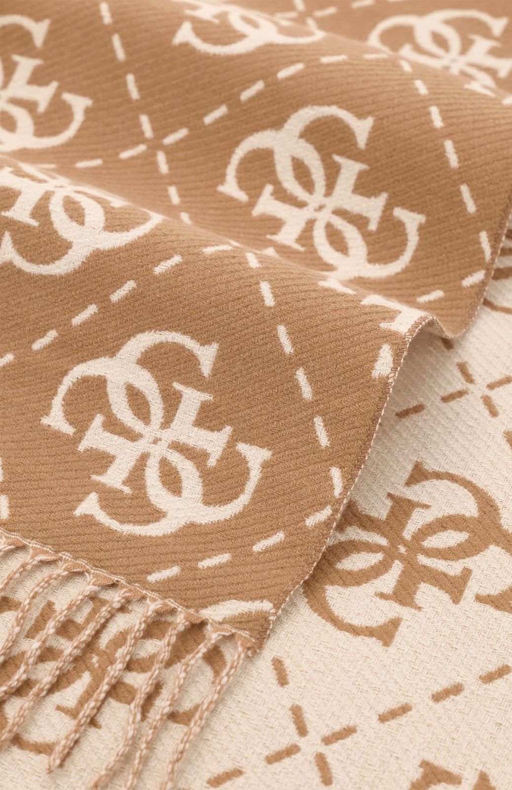 GUESS Scarf 70 x 190 Latte Logo Brown GUESS Scarf 70 x 190 Latte Logo Brown