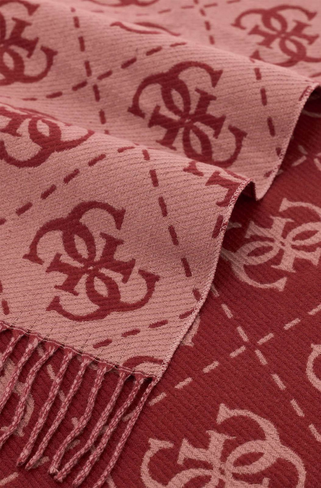GUESS Scarf 70 x 190 Cinnamon Logo GUESS Scarf 70 x 190 Cinnamon Logo